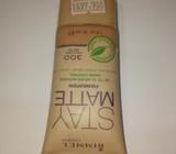 Remmel Stay Matte Foundation