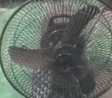 একটা ছোট ওয়াল ফ্যানà¥