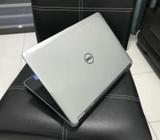 Dell Letitude E7440 i5, 4/500GB New Condi