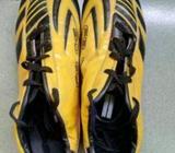 ১ জোড়া ফুটবল সà§