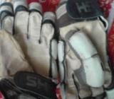 Batting Gloves(for Right Hand Batsman