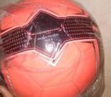 দেখেই বুঝতে পারছেন যে,বলটা নতুনà¥