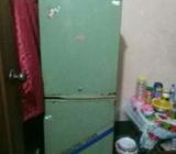 একটি পুরাতন ফ্রিজ বিক্রি করা হবেà¥