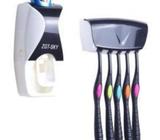 TOOTHPASTE SQUEEZING DEVICE