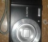 সনি কোম্পানির DSC-W810 মডেলের একটি ক্যামেরা বিক্রি করা হবেà¥