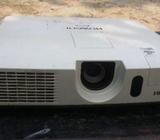 Hitachi 5000 lumenc projector