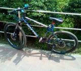 বাইসাইকেà¦